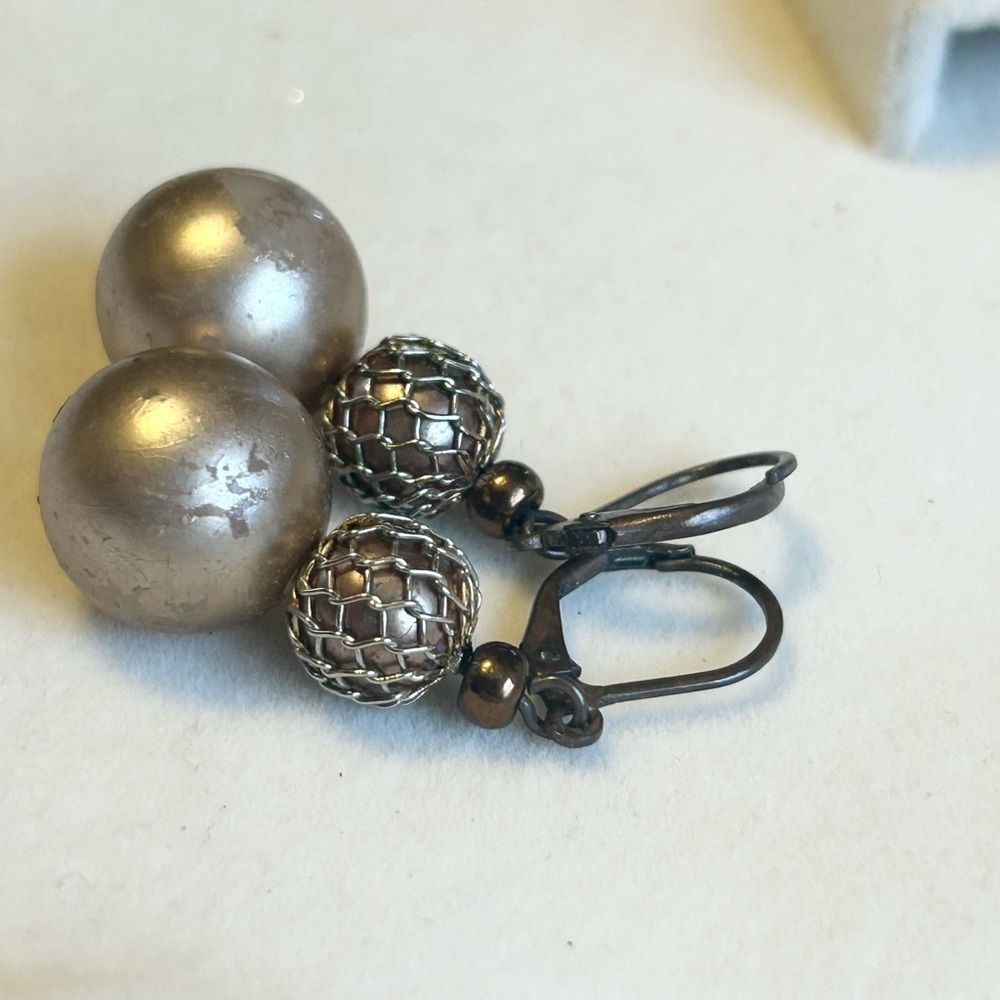 Premier Designs Vintage Jewelry Set Faux Pearl Necklace and Dangle Earrings - Picture 10 of 13